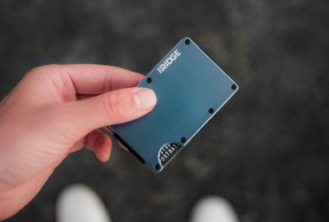 Top 8 Minimalist Wallets to Take You From Day to Night